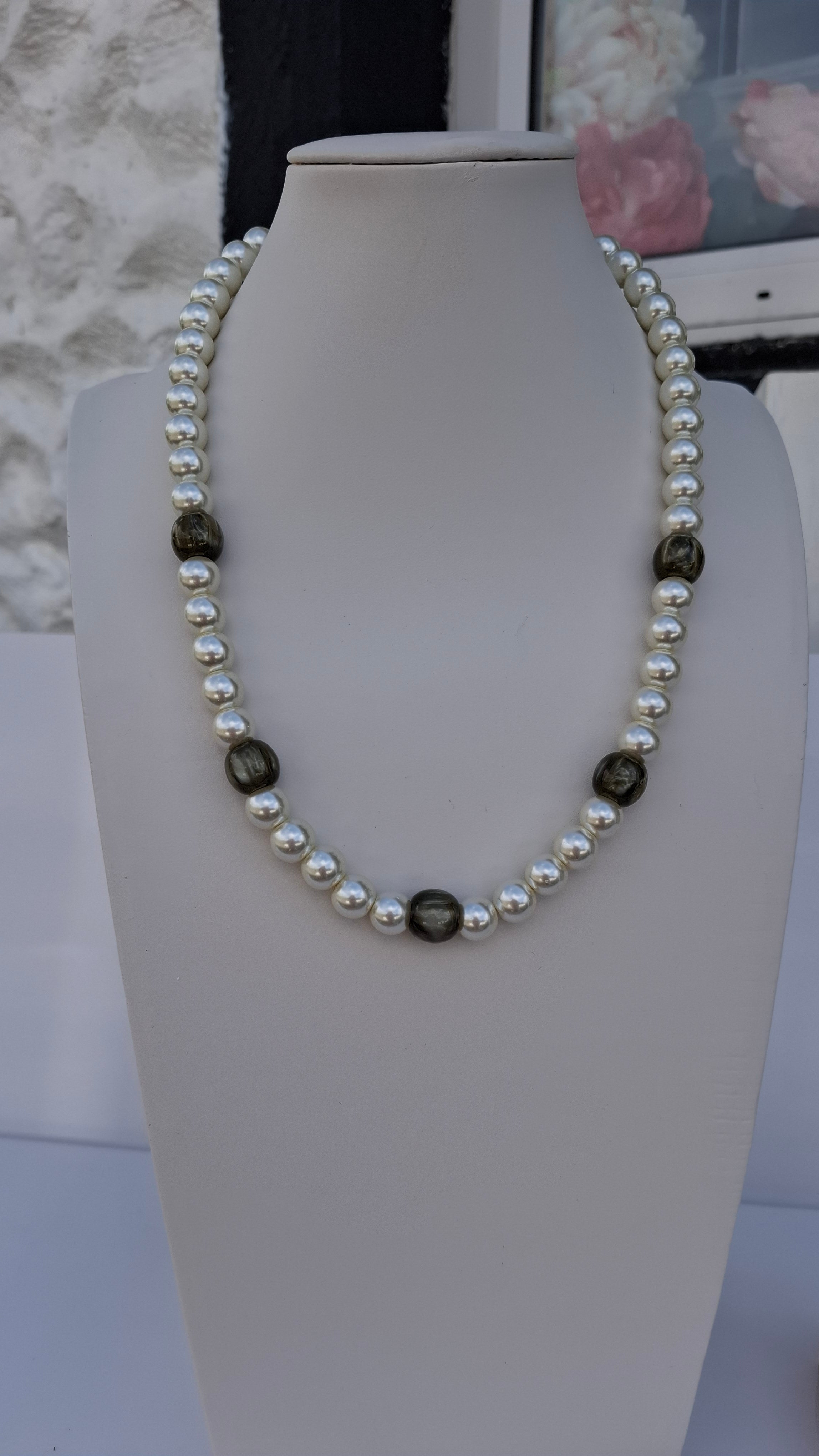 Pearl & Green Necklace