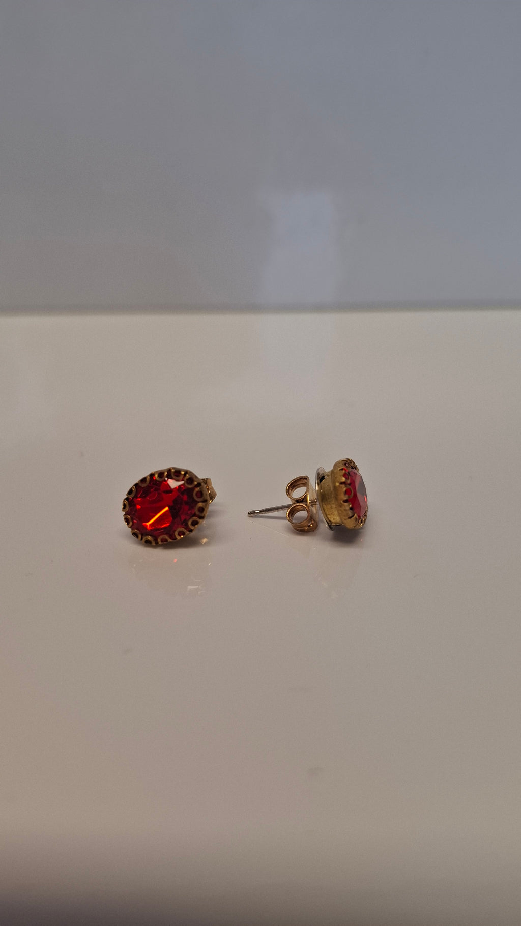 Red Glassy Studs