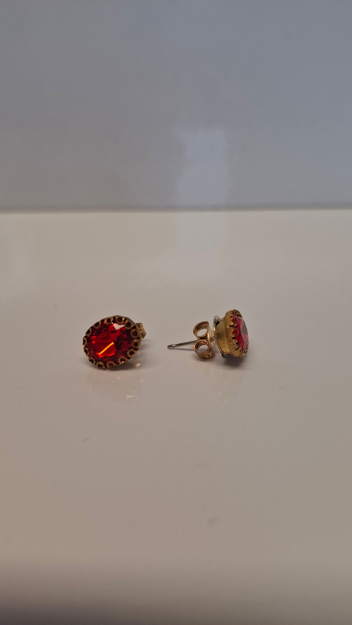 Red Glassy Studs